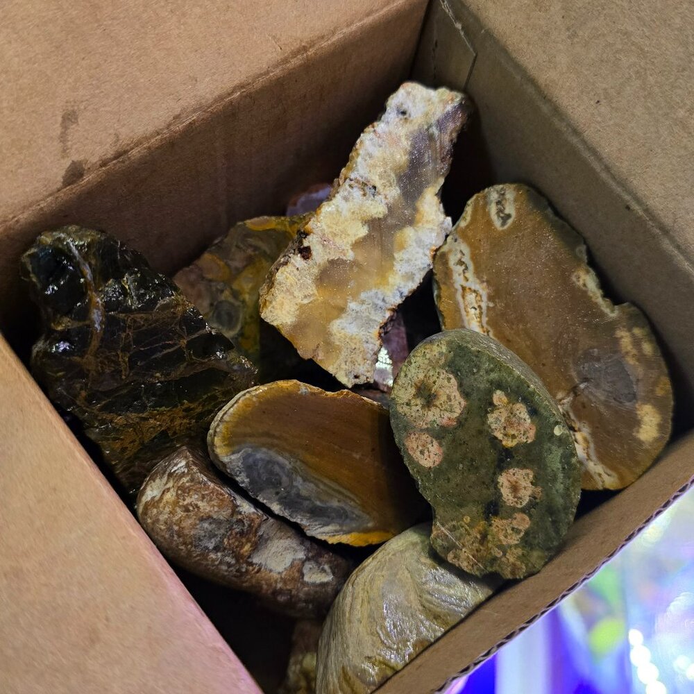 Mystery rock bag/box